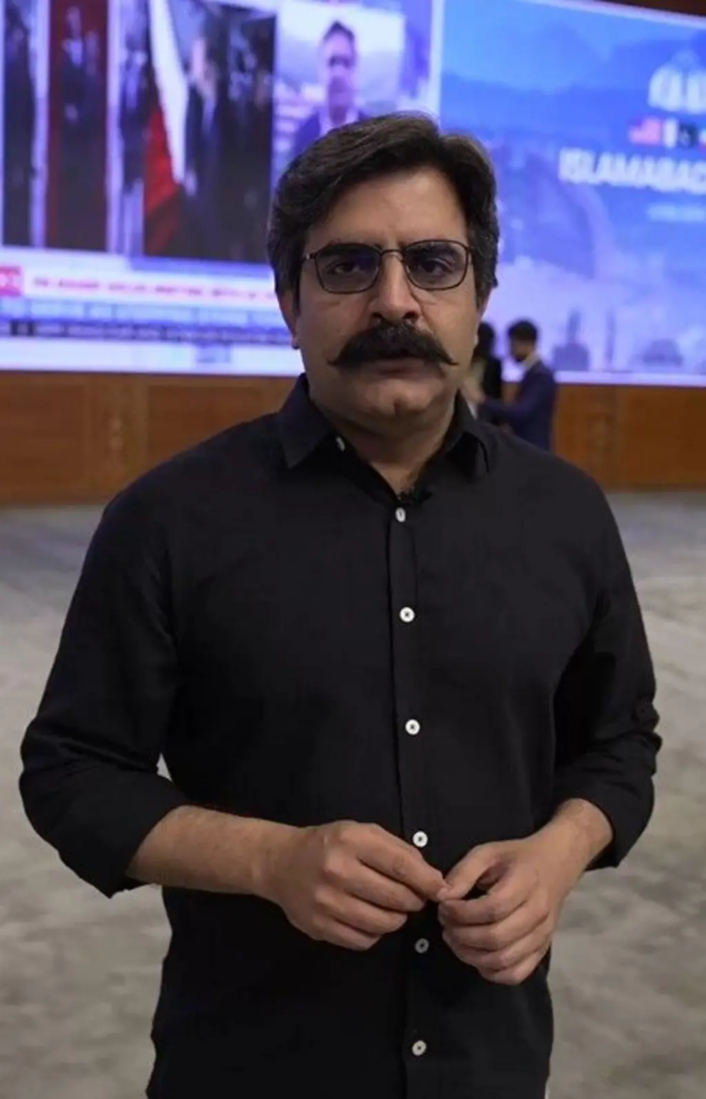 عمر دراز ننگیانہ