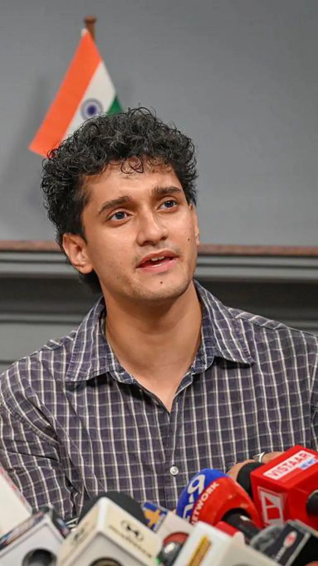 सौरव दास ने प्रदर्शनकारियों पर एफ़आईआर को लेकर जानकारी दी