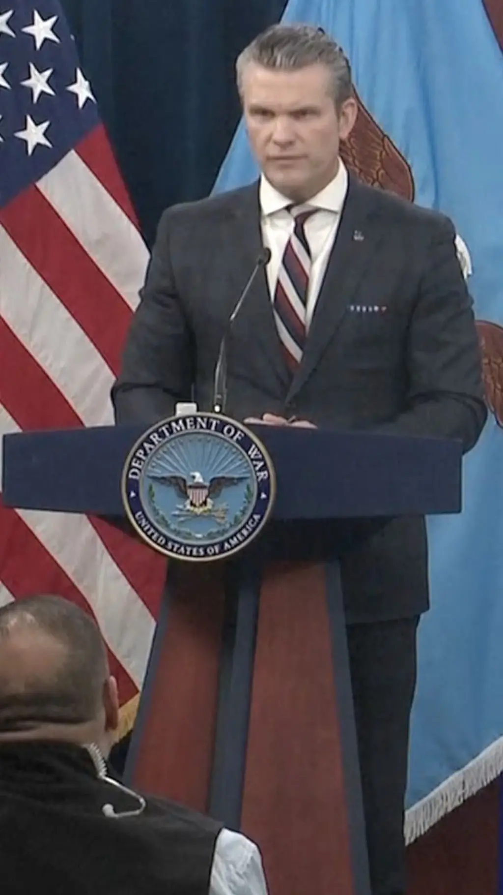 ඉරාන බාලිකා පාසැල් සිදුවීම ගැන බීබීසීය, ඇමෙරිකානු ආරක්ෂක ලේකම්ගෙන් ප්‍රශ්න කරයි