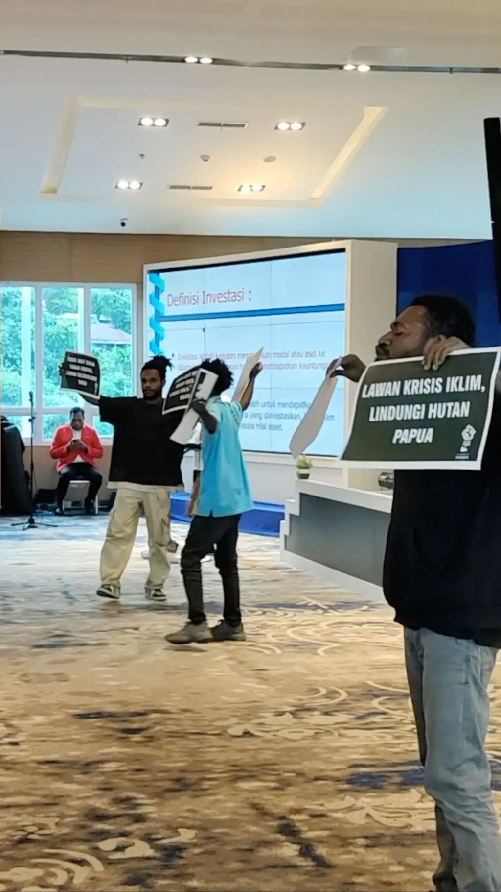 Aksi protes warnai diskusi publik tentang PSN di Papua