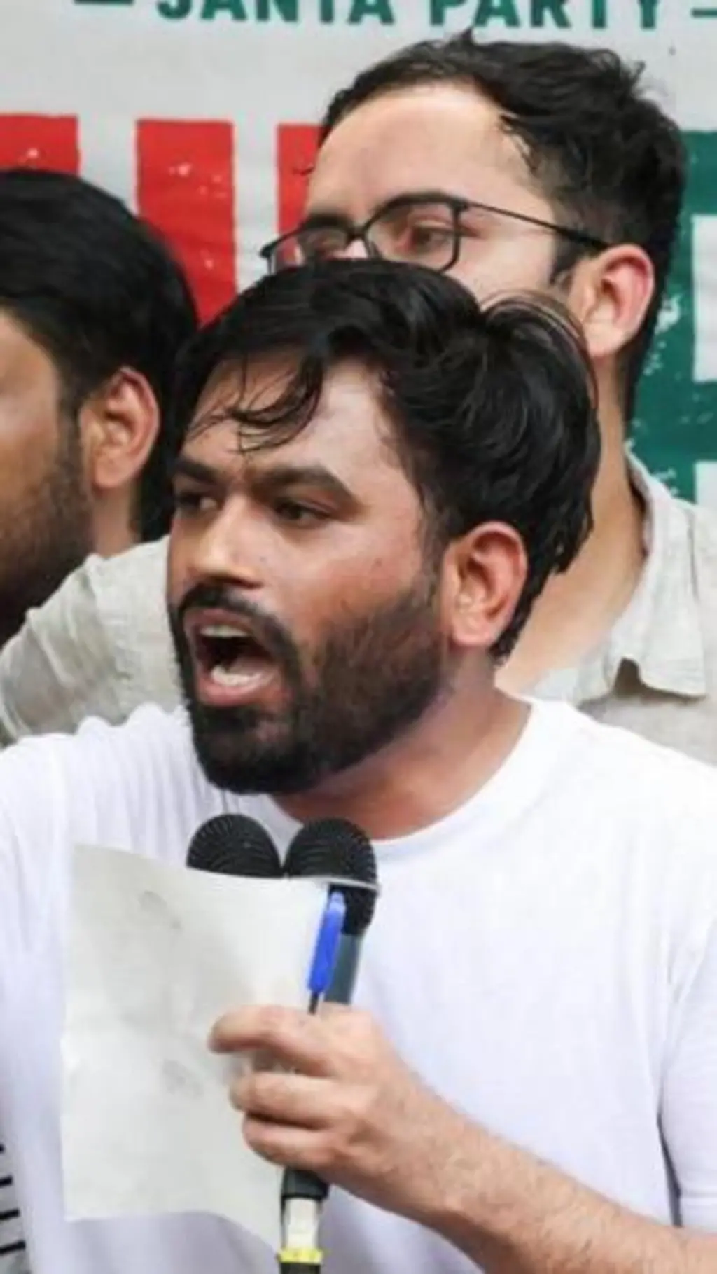 'முதல் விக்கெட்' - தர்மேந்திர பிரதான் ராஜிநாமா பற்றி சிஜேபி நிறுவனர் கூறியது என்ன?