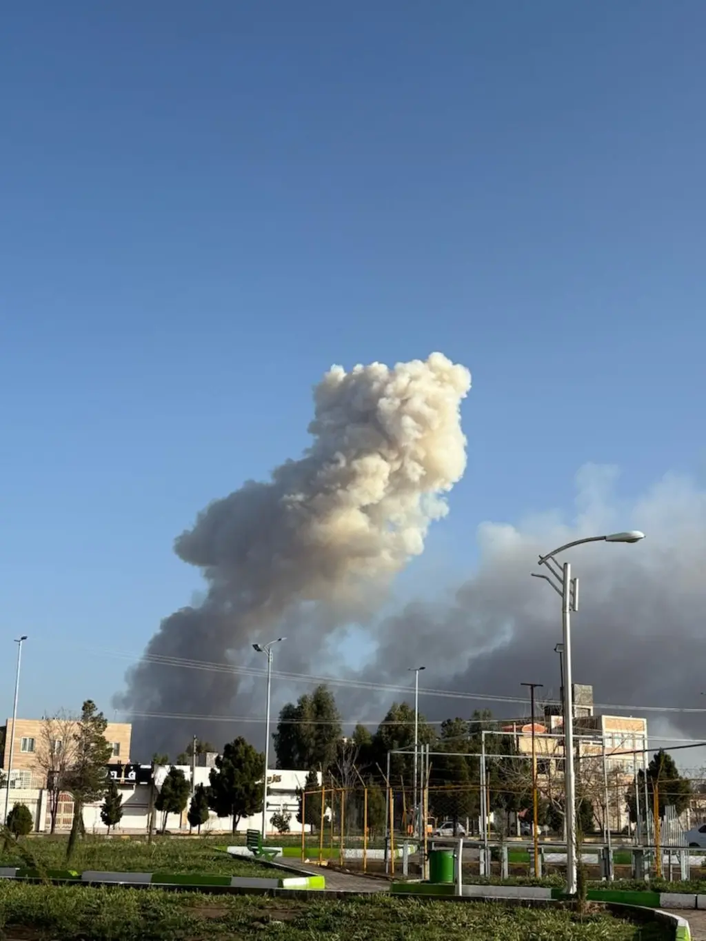 حمله به بک پایگاه نظامی و منطقه ویژه اقتصادی در سیرجان