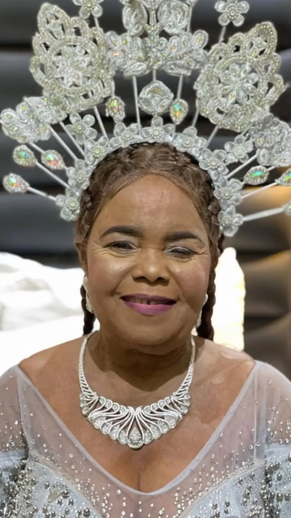 Ezenwaanyị egwu Egedege sị na egwu ya si n'aka nne na nna ya fee ya n'aka