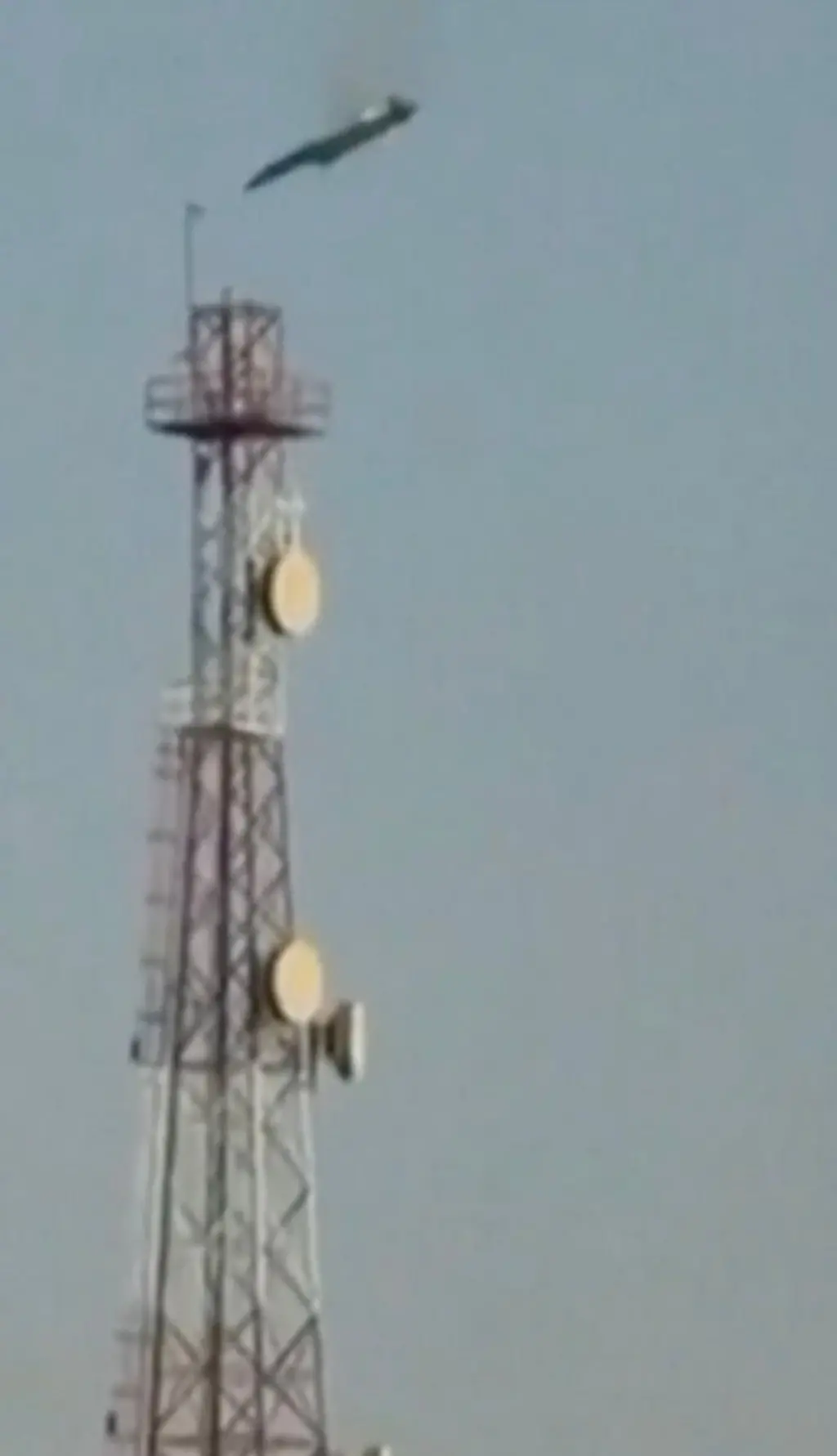 Caça americano caindo