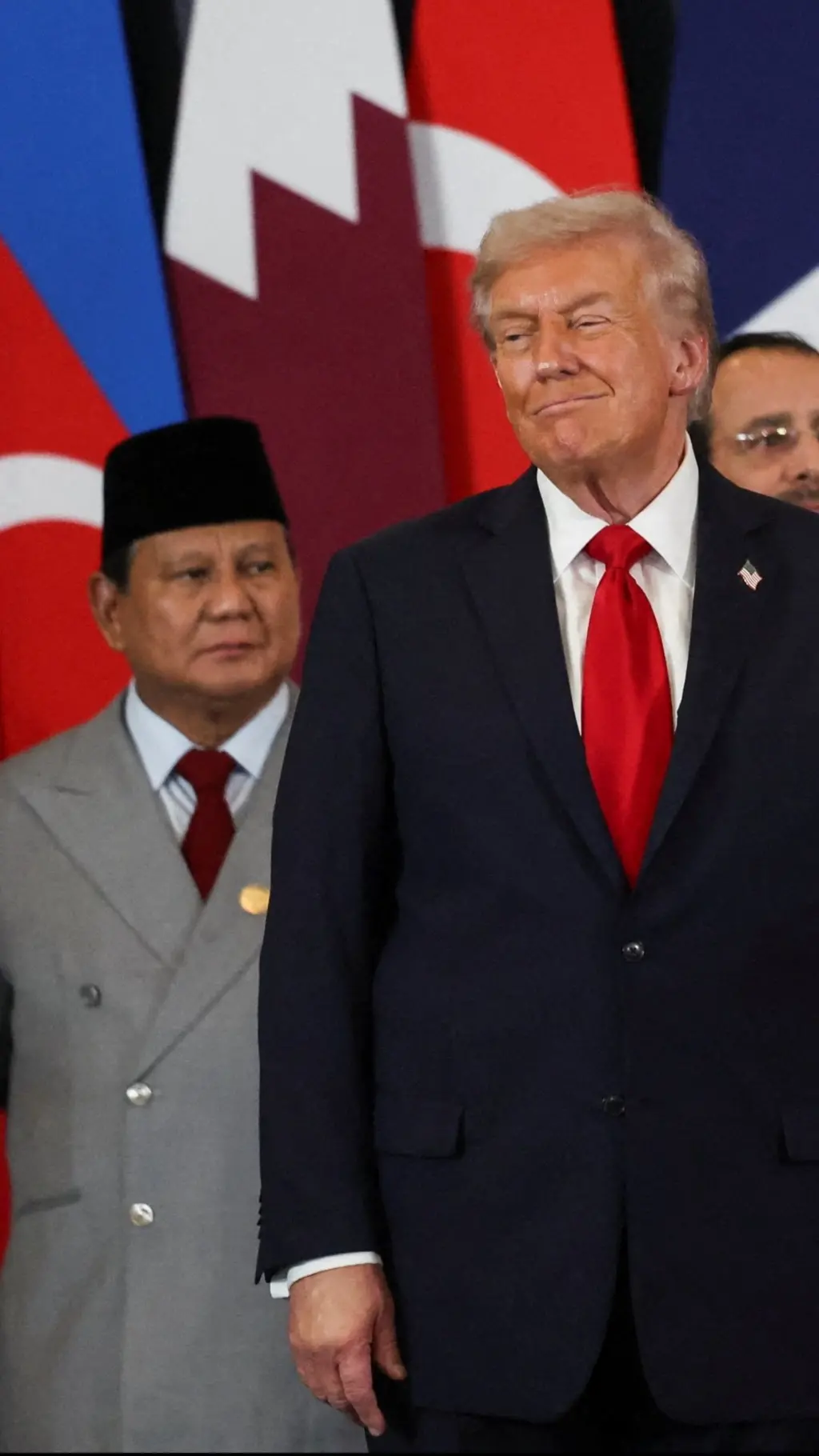 Mendekat ke AS, apa gunanya untuk Indonesia?