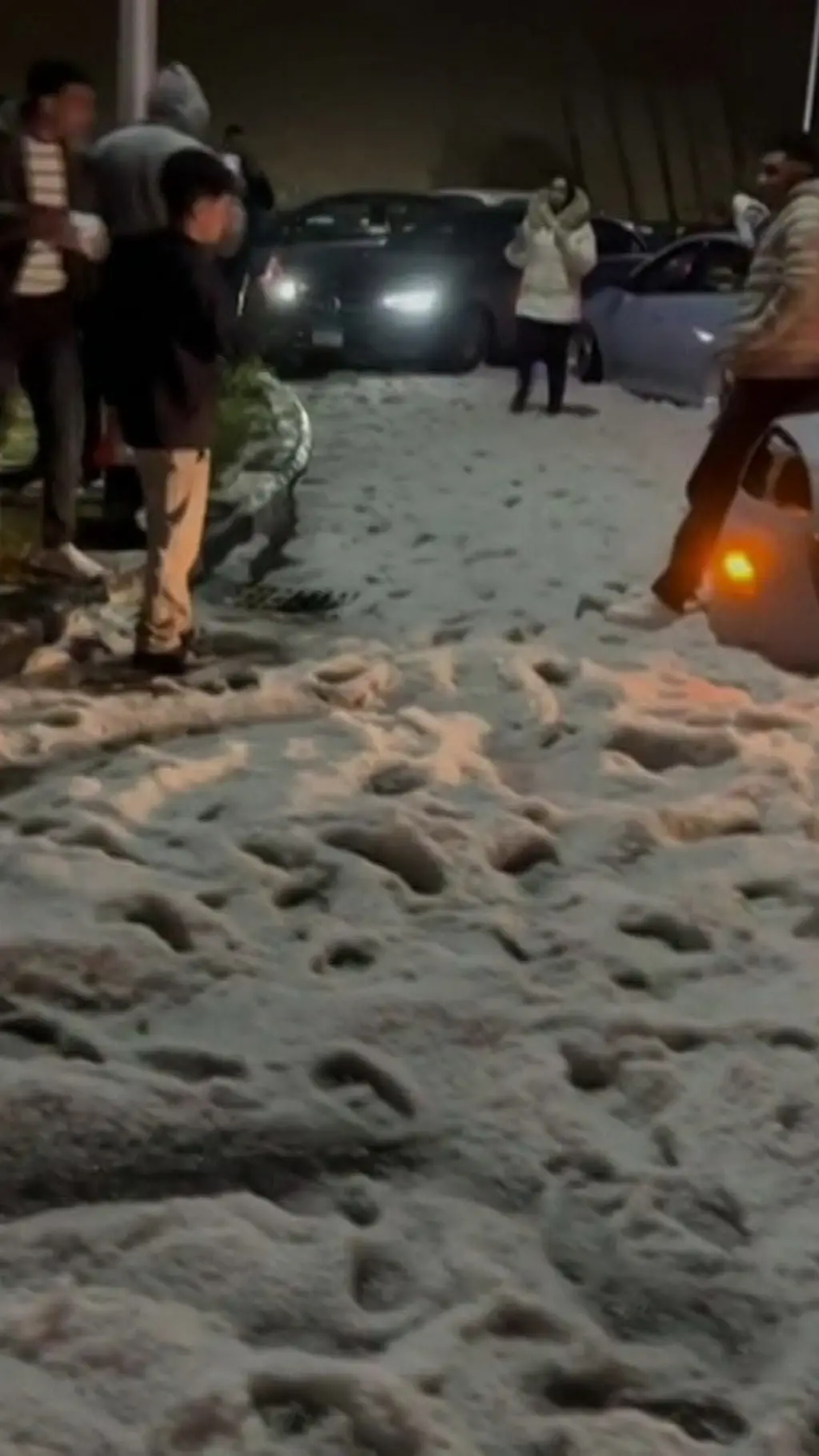 جبل المقطم بالقاهرة يتغطى بالثلج