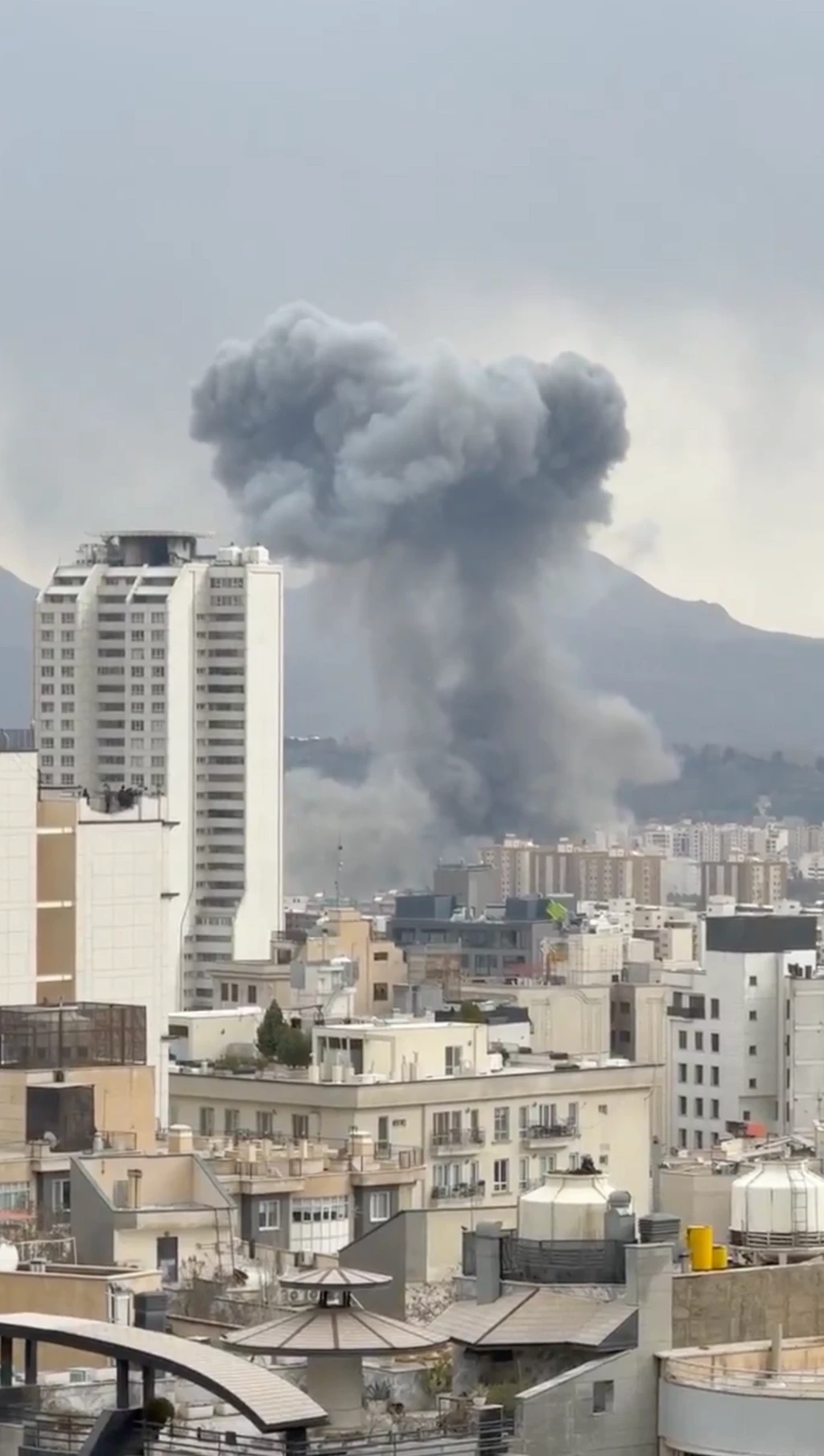 انفجار در حوالی  میدان نوبنیاد تهران