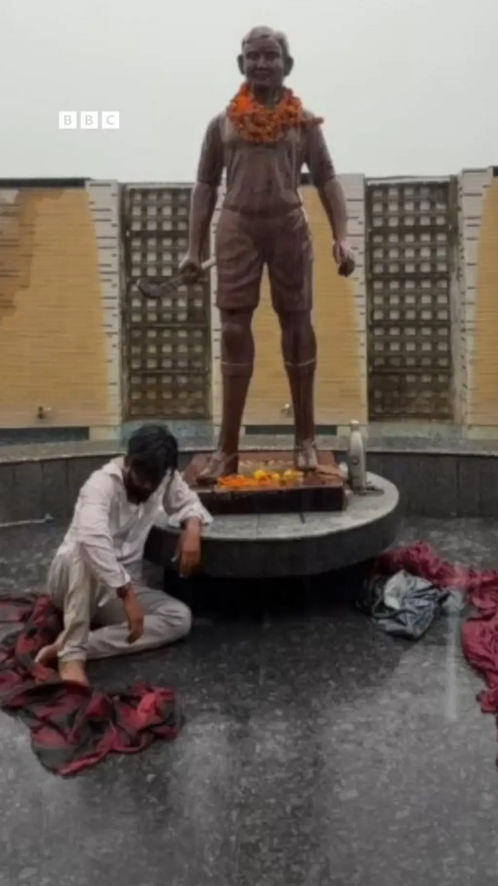झारखंड: भूख हड़ताल पर बैठे ब्रह्मानंद कुमार कौन हैं?