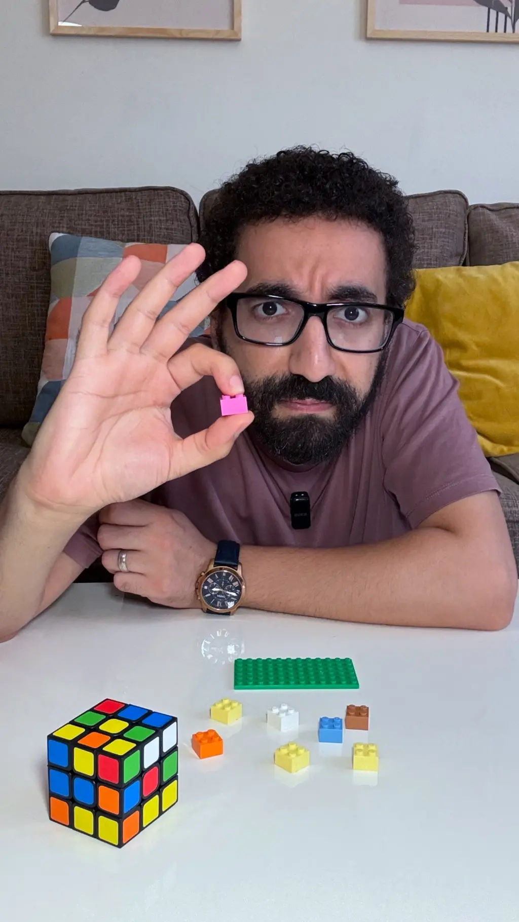 كم مكعبا نحتاج لحل هذه المسألة؟
