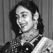 सीमा फ़िल्म में नूतन मुख्य भूमिका में थीं