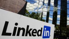 لينكد إن اتخذت خطوات استباقية لمنع حدوث أي انتهاكات مستقبلا