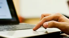 Yogyakarta Yogyakartas regionala polis anses ha gått för långt med att fängsla Florence Sihombing.