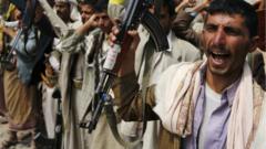 الحوثيون مازالوا يحتجون على قرارات الحكومة الاقتصادية ويطالبون باستقالتها.