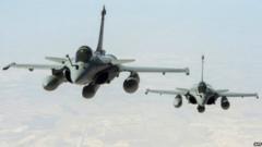 الضربات الجوية والعمليات البرية جزء من استراتيجية الولايات المتحدة لهزيمة التنظيم