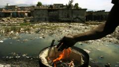 Cité Soleil est l'un des plus grands quartiers populaires de Port-au-Prince, la capitale d'Haïti.