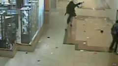 أسفر الهجوم على مركز التسوق عن مقتل 67 شخص من بينهم أربعة من المسلحين