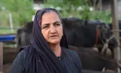 મહિલા