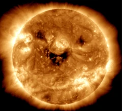 หลุมโคโรนาบนดวงอาทิตย์