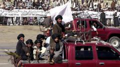 بینظیر بھٹو کی خواہش اور پاکستانی ٹرک: آئی ایس آئی اور افغان طالبان کے تعلق کی ابتدا کیسے ہوئی؟