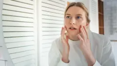 तनाव और त्वचा का सीधा संंबंध है