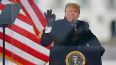  الرئيس الأمريكي السابق دونالد ترامب