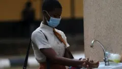 ኢዳ እትሕጸብ ተምሃሪት