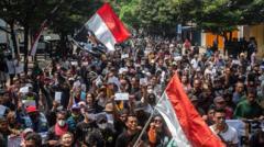'Penundaan transaksi' rekening Koordinator Pati Bersatu sebelum demo 27 Agustus – 'Pemblokiran sepihak melanggar hak nasabah' 