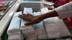 सैनिटरी पैड्स
