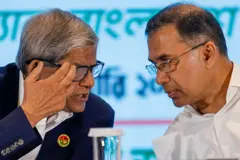 ত্রয়োদশ সংসদ নির্বাচনে জয়ের পর ঢাকায় আয়োজিত একটি সংবাদ সম্মেলনে তারেক রহমান ও মির্জা ফখরুল ইসলাম আলমগীর