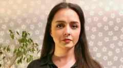 Таране Алидусти опубликовала фотографию с непокрытой головой в знак солидарности с массовыми протестами в Иране после смерти Махсы Амини в ноябре 2022 года. Instagram: @Taraneh_Alidoosti