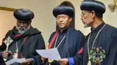 አቡነ ኤውስጣቴዮስ፣ አቡነ ሳዊሮስ እና አቡነ ጴጥሮስ