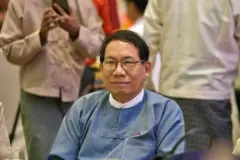 ရွေးကောက်ပွဲဝင်ဖို့ ပြစ်မှုပြစ်ဒဏ်ဟောင်းတွေ ကင်းလွတ်ခွင့်ပေးခံရတဲ့ ဒေါက်တာအေးမောင်