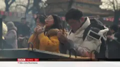 သန်းနဲ့ချီတဲ့လူတွေ အိမ်ကိုပြန်ကြတဲ့ တရုတ်နှစ်သစ်ကူး