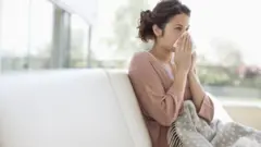 Doktori savetuju da ne idete u domove zdravlja jer je izbegavanje gužve jedna od osnovnih preventivnih mera