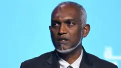 மாலத்தீவு: அதிபர் முய்சு இந்தியா வருவது உதவி கேட்கவா? அவரது எதிர்பார்ப்புகள் என்ன?