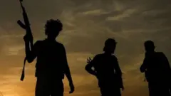 Suura namoota hidhatanii