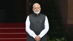 सेंट्रल विस्टा प्रोजेक्ट प्रधानमंत्री नरेंद्र मोदी सरकार की सबसे महत्वाकांक्षी योजना है.