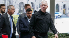 وزير الدفاع الإسرائيلي يوآف غالانت يدخل وزارة الخارجية الأمريكية في 26 مارس/آذار 2024.