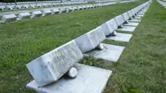 「世界之最」意大利瓦依昂大壩1963年滑坡事故造成約兩千人死亡。