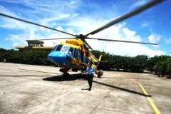 Trực thăng của Không quân Việt Nam tại đảo Trường Sa Lớn thuộc quần đảo Trường Sa