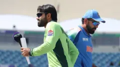 ભારત અને પાકિસ્તાન મૅચ, ચૅમ્પિયન્સ ટ્રૉફી 2025 અપડેટ્સ, ભારત ફાઇનલમાં પહોંચ્યું, પાકિસ્તાનને નુકસાન, બીબીસી ગુજરાતી, બીબીસી ન્યૂઝ ગુજરાતી 