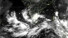 தமிழ்நாடு, புயல், காற்றழுத்த தாழ்வுப் பகுதி, பள்ளி, கல்லூரிகளுக்கு விடுமுறை