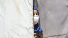 هيئات إغاثة أصدرت تحذيرات بشأن مخاطر تفشي فيروس كورونا في شمال غرب سوريا.