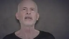 Keith Siegel agaragara muri videwo nshya yerekana uyu washimuswe 