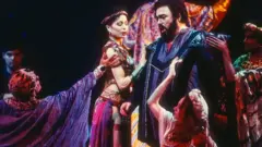 İtalyan opera sanatçısı Pavarotti 