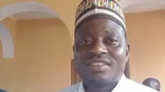 Ọgbẹni Ibrahim Sebrila sọ fun BBC pe mẹrin ni ọmọ lara awọn ọmọ naa, ti aburo rẹ ọkunrin si ni mẹta.