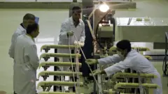 مرکز تبدیل اورانیوم اصفهان، آوریل ۲۰۰۹