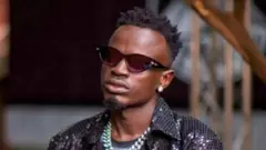 Frog yinjiye mu bagwanyi afise imyaka umunani