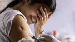 વૅક્સિનેશનની એક પ્રતીકાત્મક તસવીર