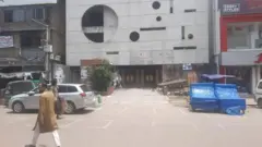 ঢাকার গুলিস্তানে আওয়ামী লীগের কেন্দ্রীয় কার্যালয় - ফাইল ছবি